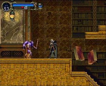 Alucard enfrentando criaturas nas galerias góticas de Castlevania: Symphony of the Night