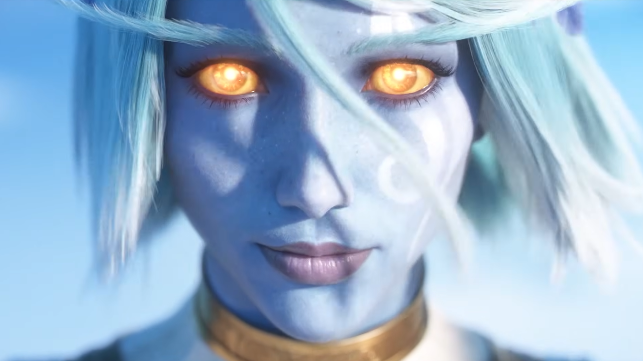 Retrato oficial da heroína Skyborne Elf com olhos dourados e feições etéreas do universo de WoW Forever